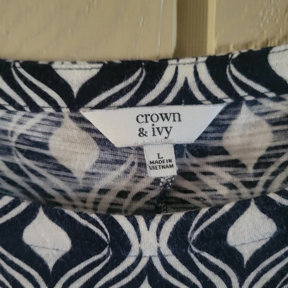 Crown & Ivy Dress...EUC - Picture 3 of 3